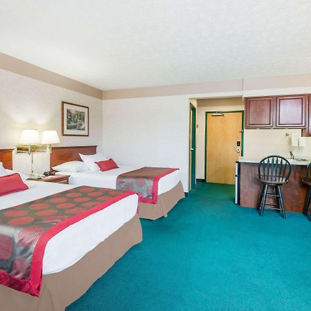 Ramada By Wyndham Strasburg Dover Dış mekan fotoğraf
