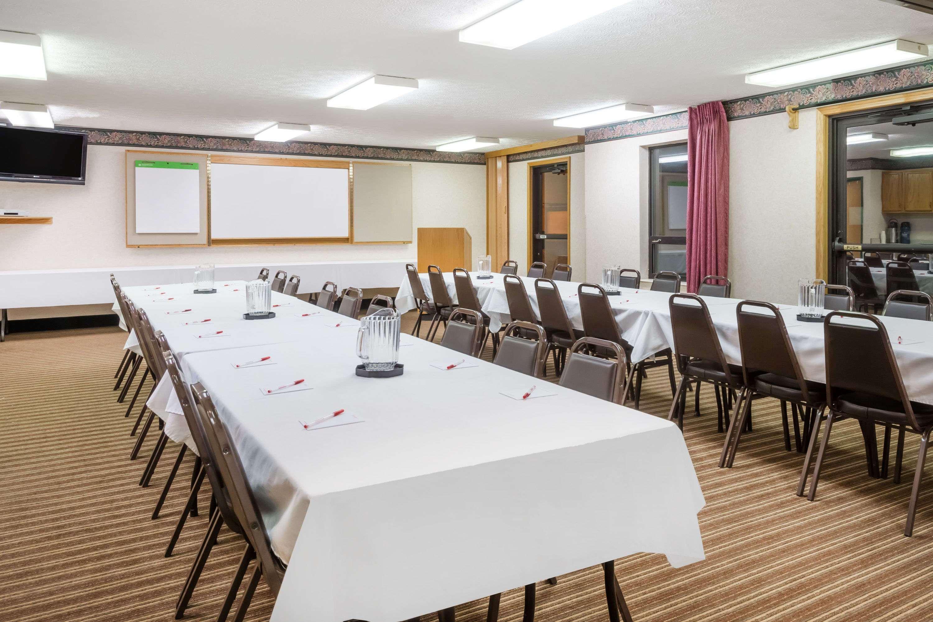 Ramada By Wyndham Strasburg Dover Dış mekan fotoğraf