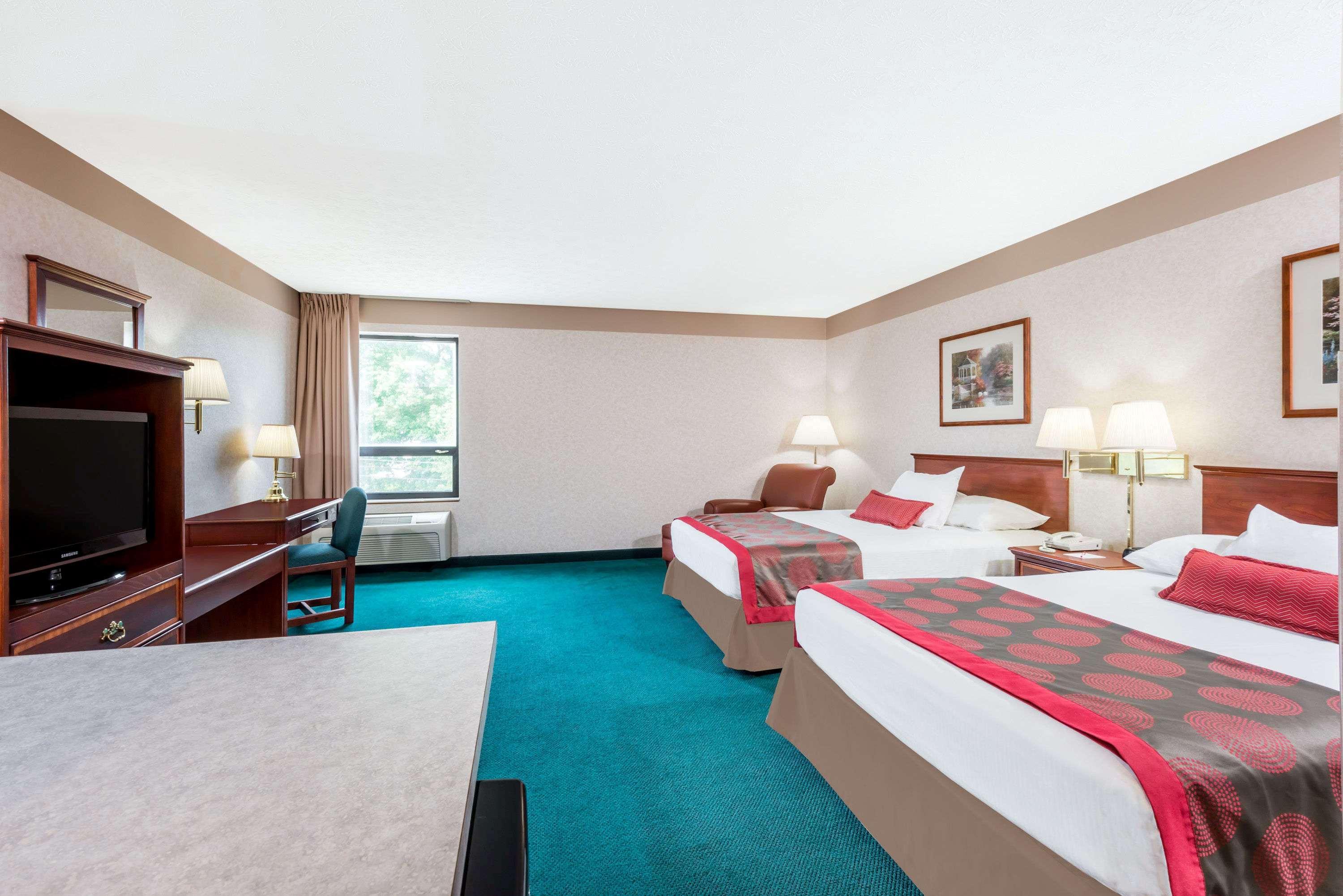 Ramada By Wyndham Strasburg Dover Dış mekan fotoğraf