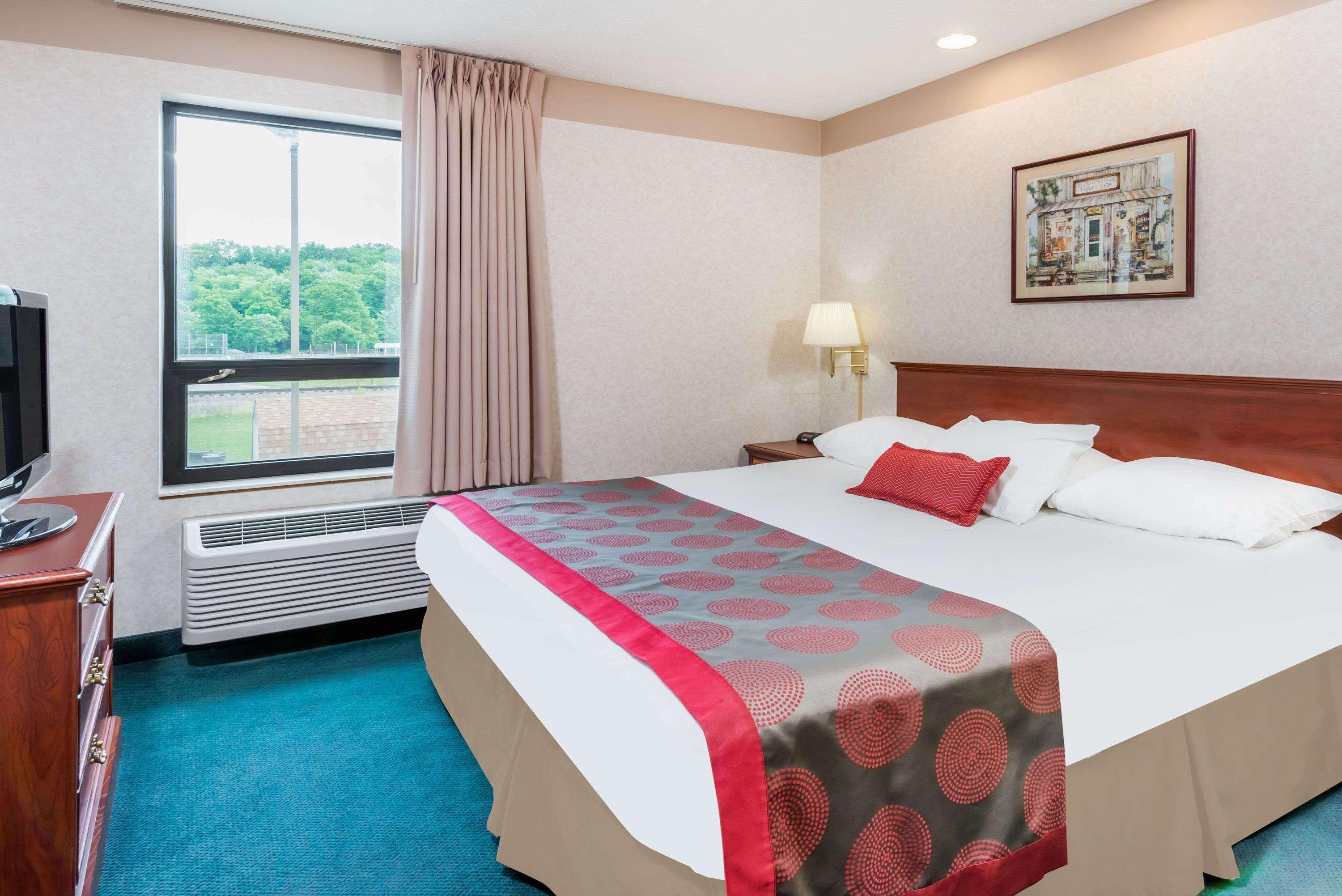 Ramada By Wyndham Strasburg Dover Dış mekan fotoğraf