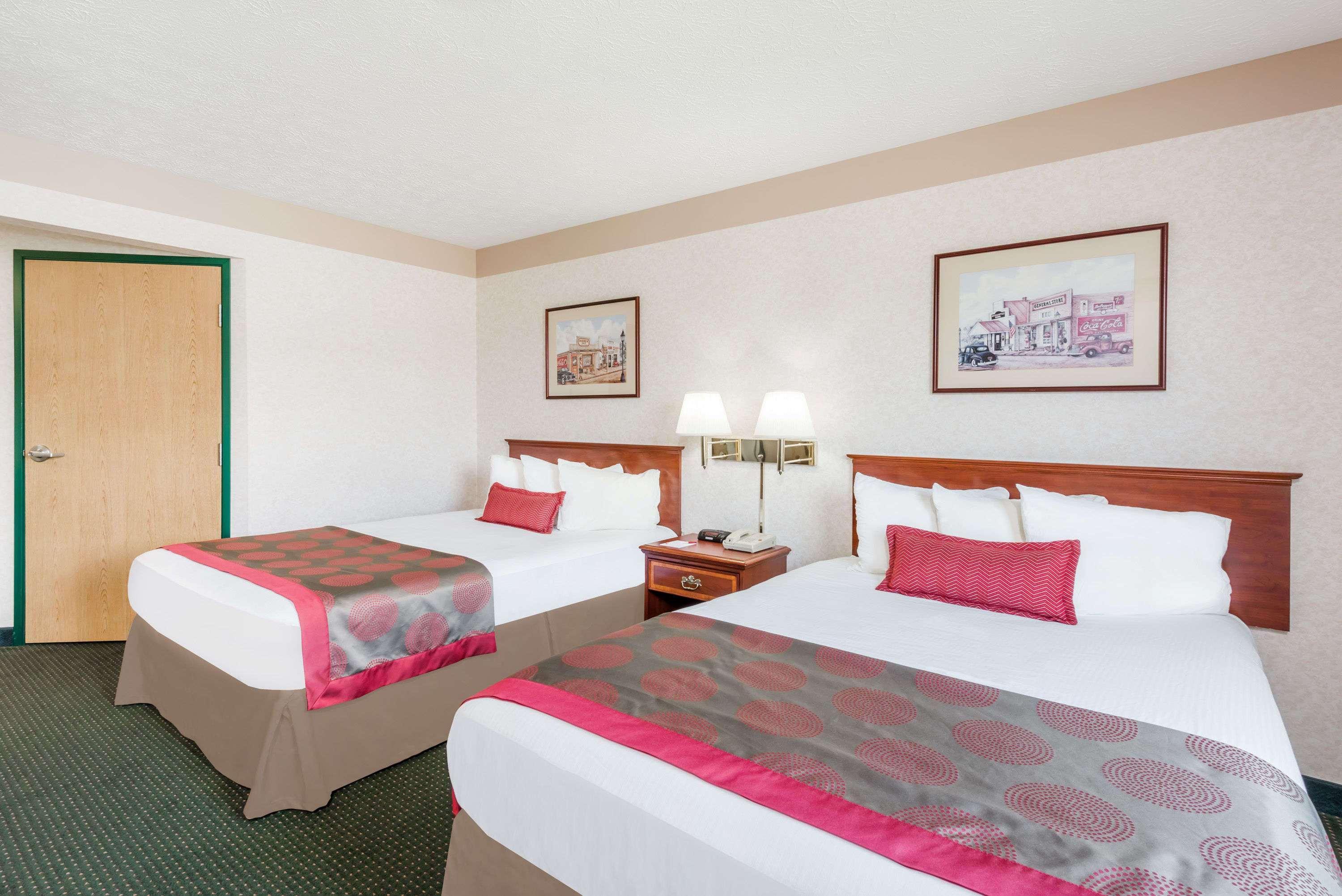 Ramada By Wyndham Strasburg Dover Dış mekan fotoğraf