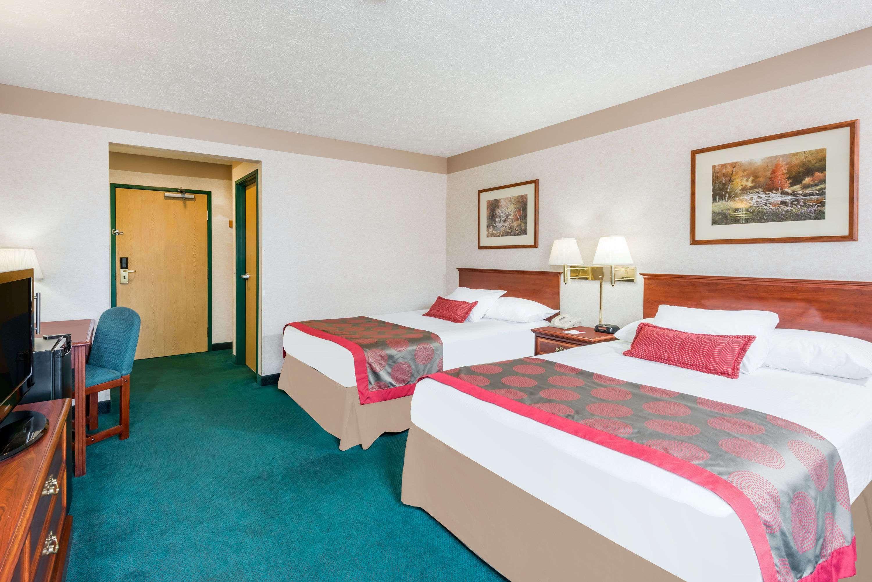 Ramada By Wyndham Strasburg Dover Dış mekan fotoğraf